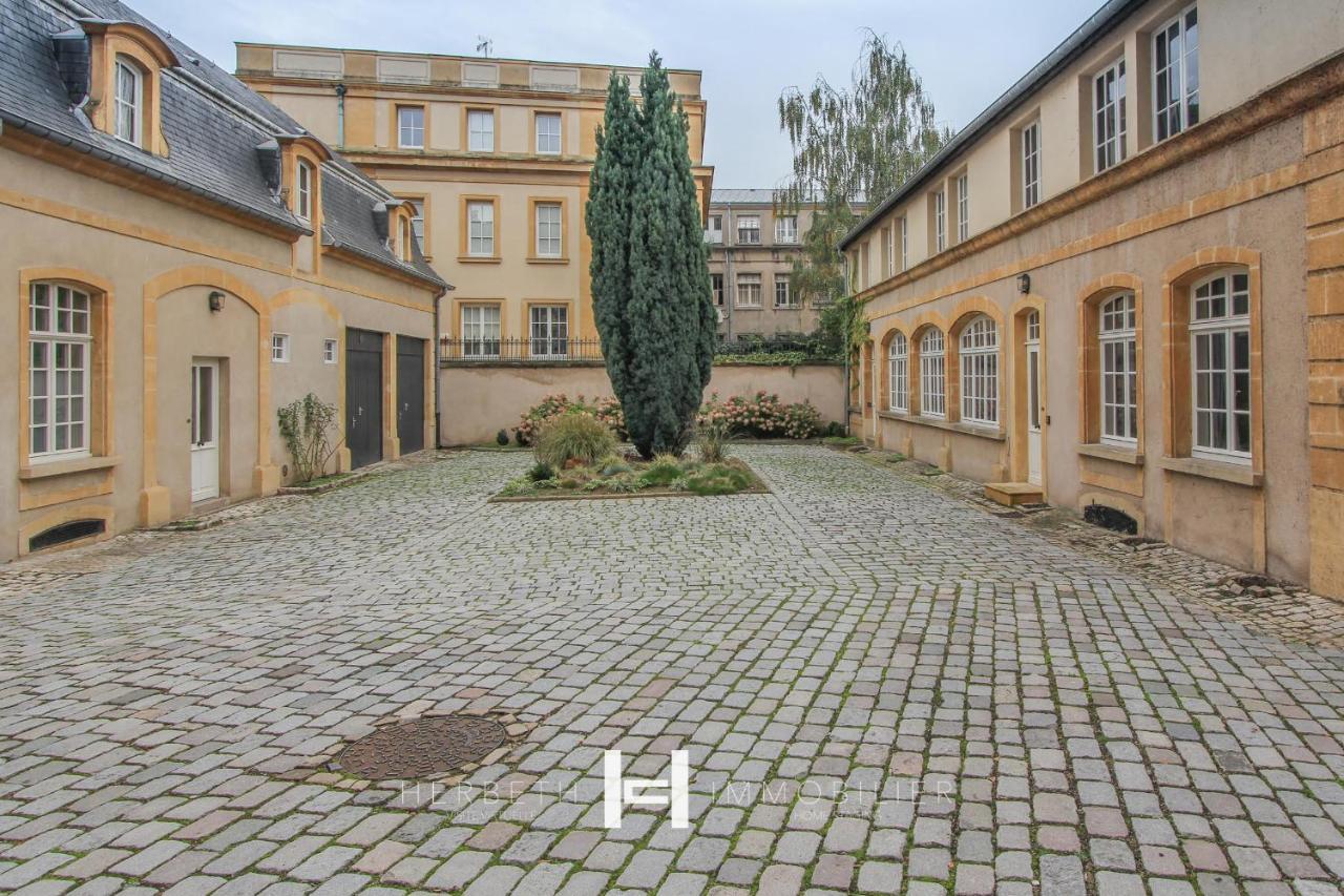 H-Bnb - Les Meubles Du 1 Bed & Breakfast Metz Exterior photo